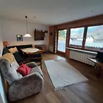 Haus Sorgschrofen アパート プフロンテン
